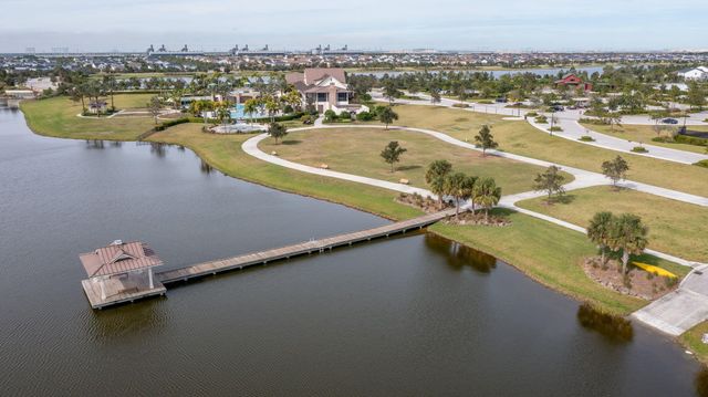 601 Hookline Circle, Loxahatchee, FL 33470