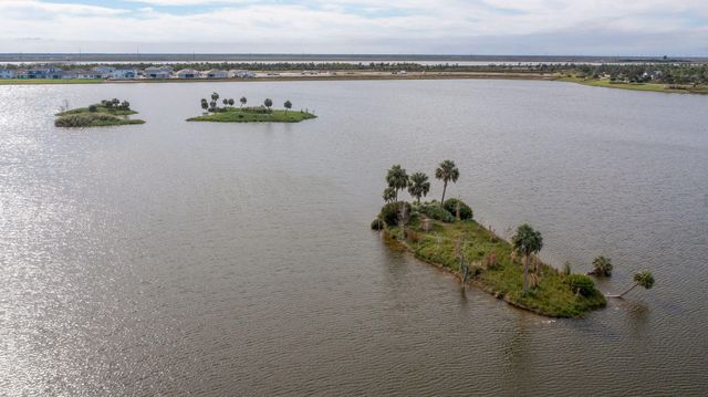 601 Hookline Circle, Loxahatchee, FL 33470