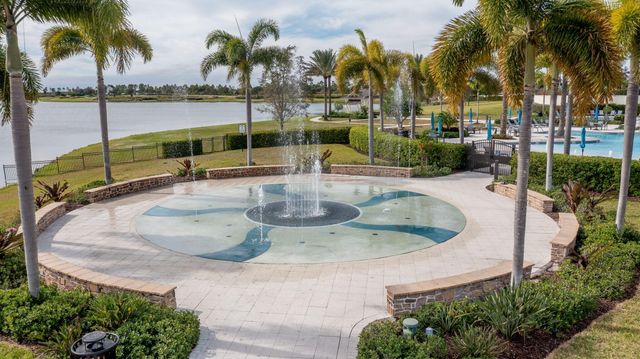 601 Hookline Circle, Loxahatchee, FL 33470