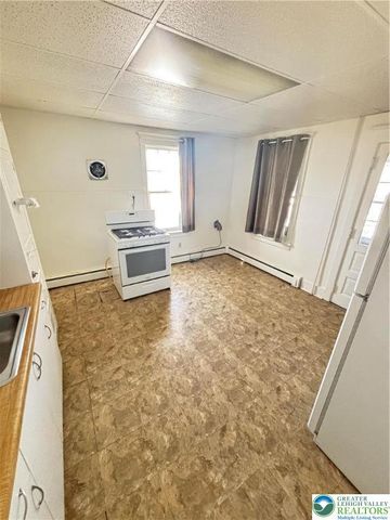 2030 Washington Avenue, Northampton Boro, PA 18067