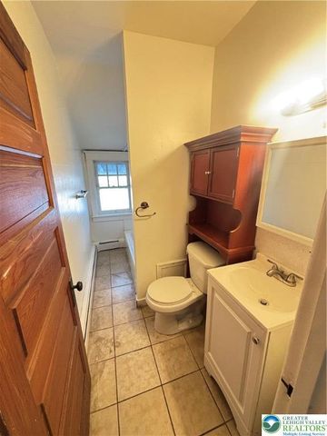 2030 Washington Avenue, Northampton Boro, PA 18067