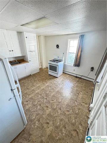 2030 Washington Avenue, Northampton Boro, PA 18067