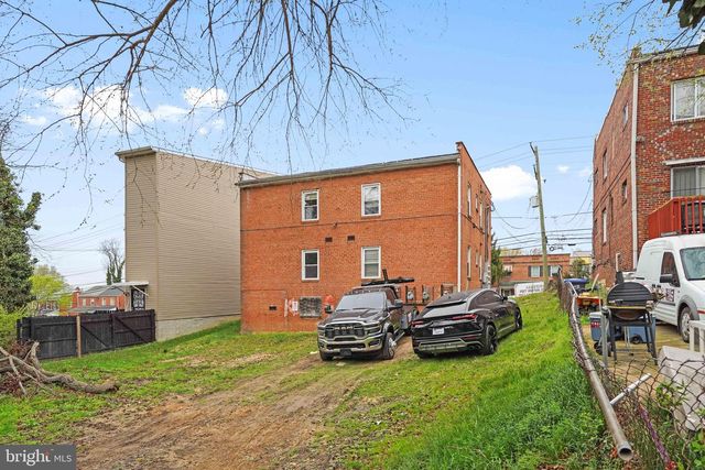 2303 S ST SE, Washington, DC 20020