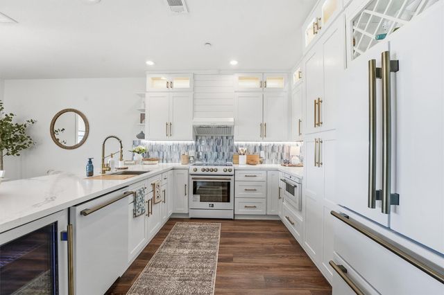 27010 Estuary Drive 203, Galveston, TX 77554