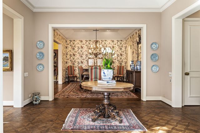 17 Stonecourt Circle, Dallas, TX 75225