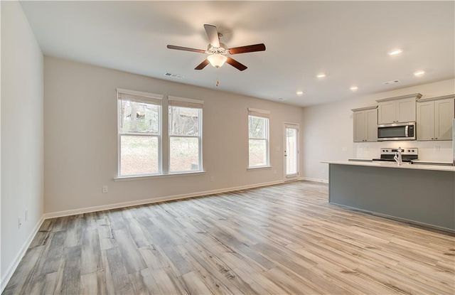 616 Treasure Drive, Stockbridge, GA 30281