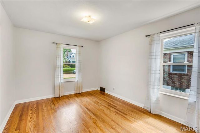 5414 Lindenwood Avenue, St Louis, MO 63109