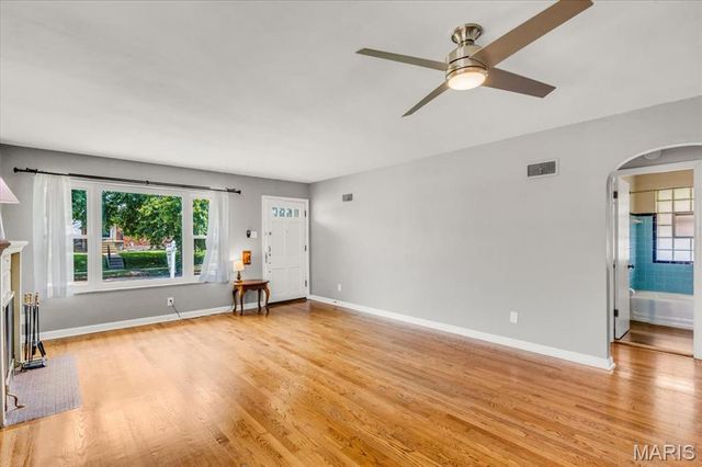 5414 Lindenwood Avenue, St Louis, MO 63109