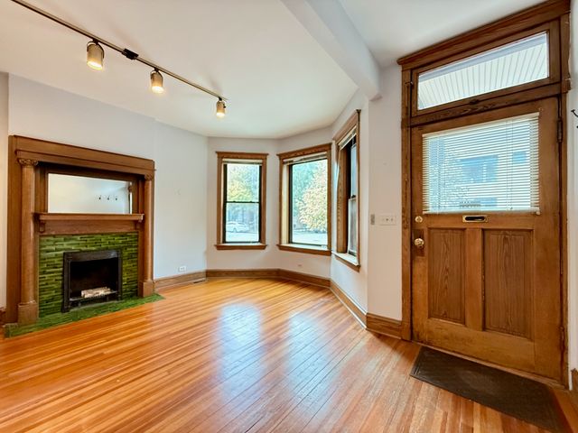 1901 N Hoyne Avenue 1, Chicago, IL 60647