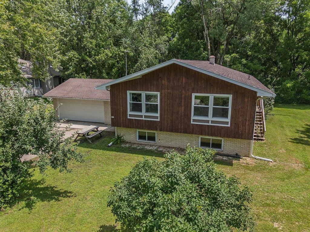 202 S Fandrich Street, Oxford, WI 53952