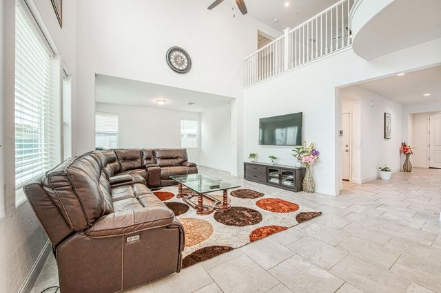 6270 W Holland Avenue, Fresno, CA 93723