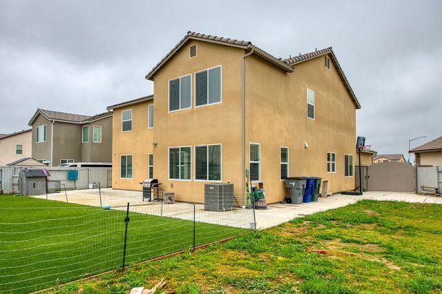 6270 W Holland Avenue, Fresno, CA 93723