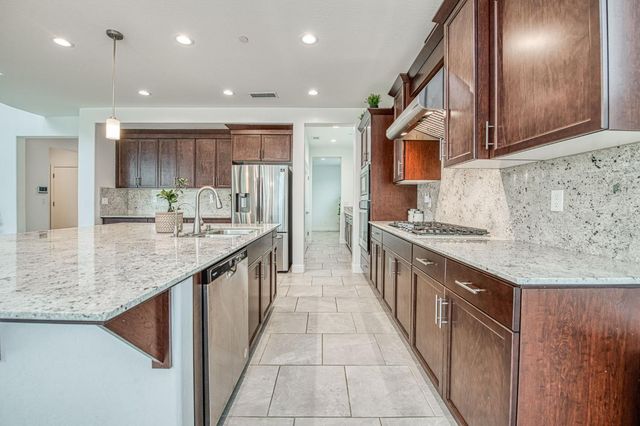 6270 W Holland Avenue, Fresno, CA 93723