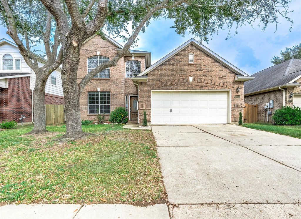 11303 Morning Cloud Drive, Pearland, TX 77584
