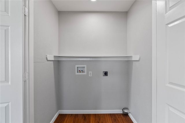 804 Avenue B, Sinton, TX 78387