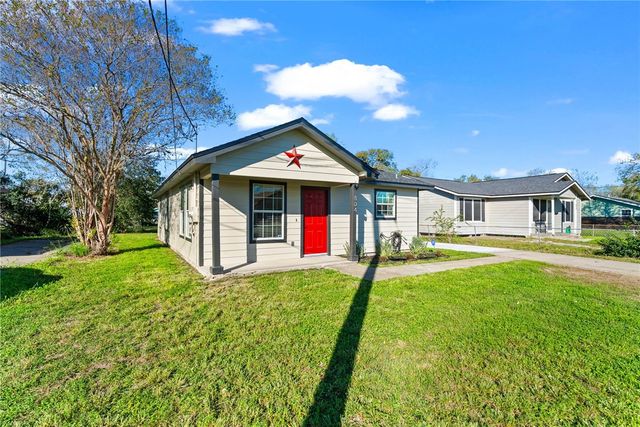 804 Avenue B, Sinton, TX 78387