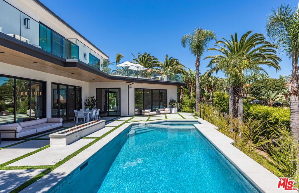 Image 12 of property listing at 6251 Ramirez Mesa Drive, Malibu, CA 90265