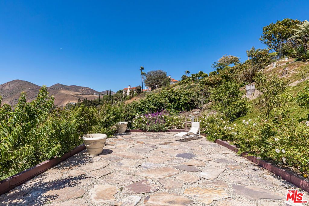 Image 15 of property listing at 6251 Ramirez Mesa Drive, Malibu, CA 90265
