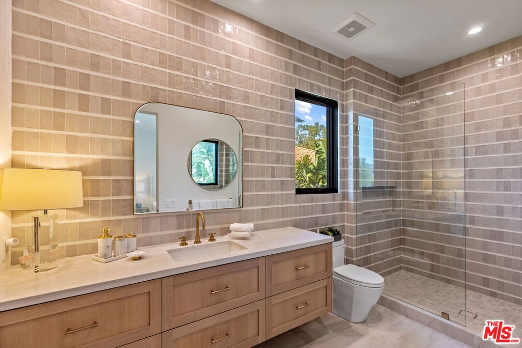 Image 18 of property listing at 6251 Ramirez Mesa Drive, Malibu, CA 90265