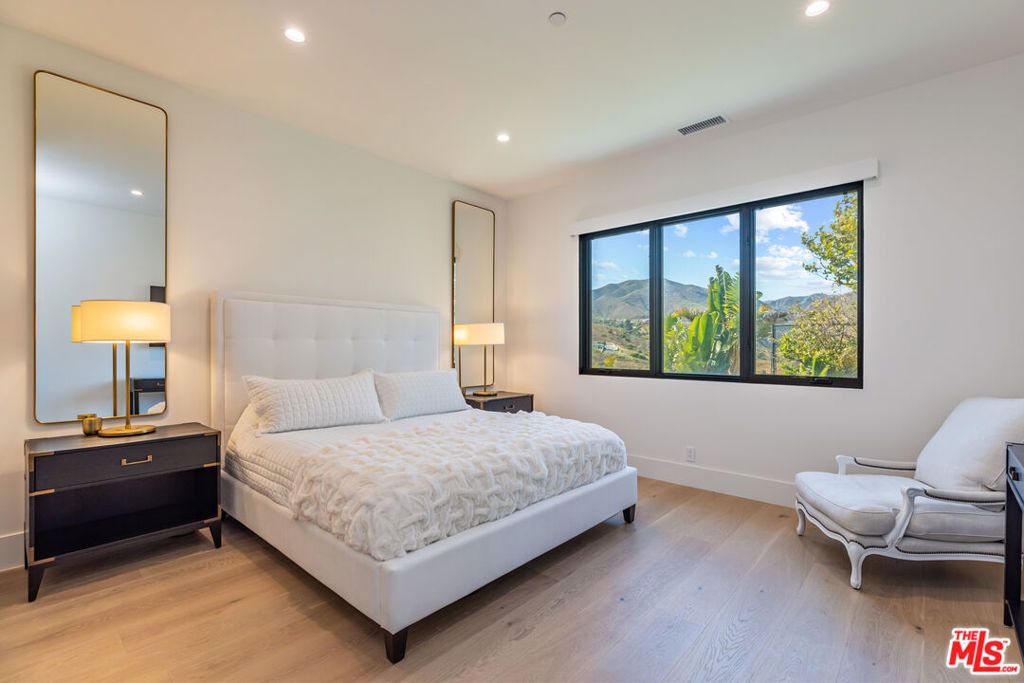 Image 19 of property listing at 6251 Ramirez Mesa Drive, Malibu, CA 90265