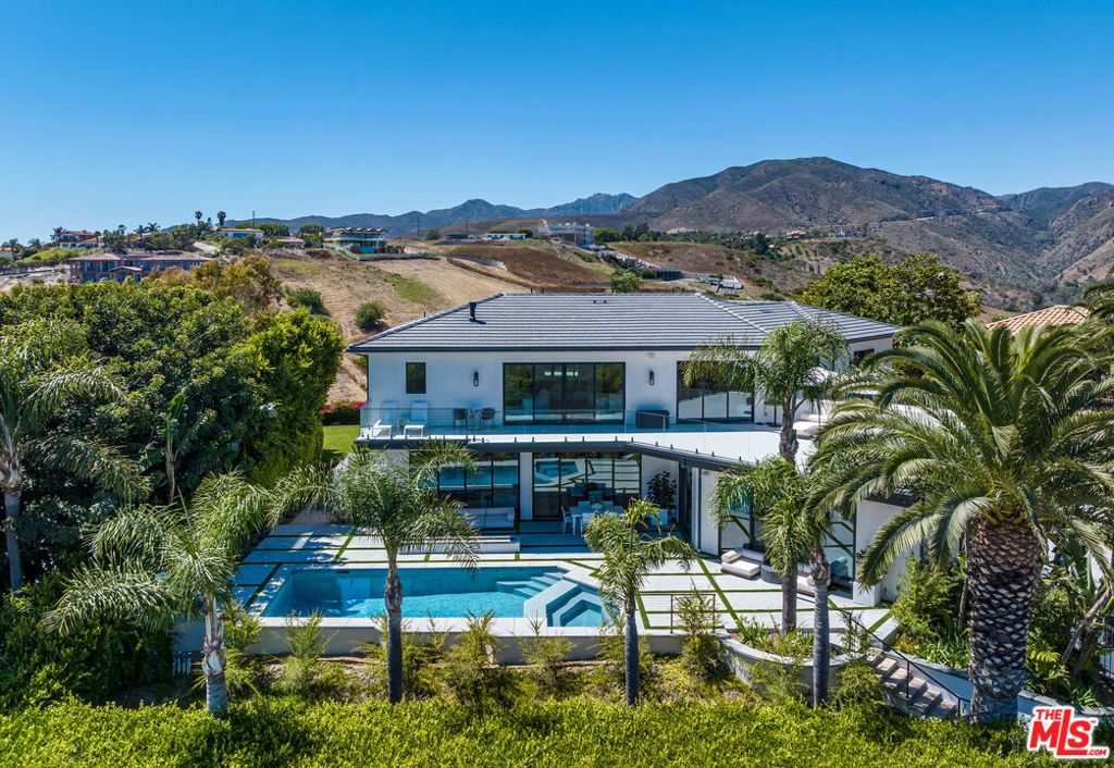 Image 2 of property listing at 6251 Ramirez Mesa Drive, Malibu, CA 90265