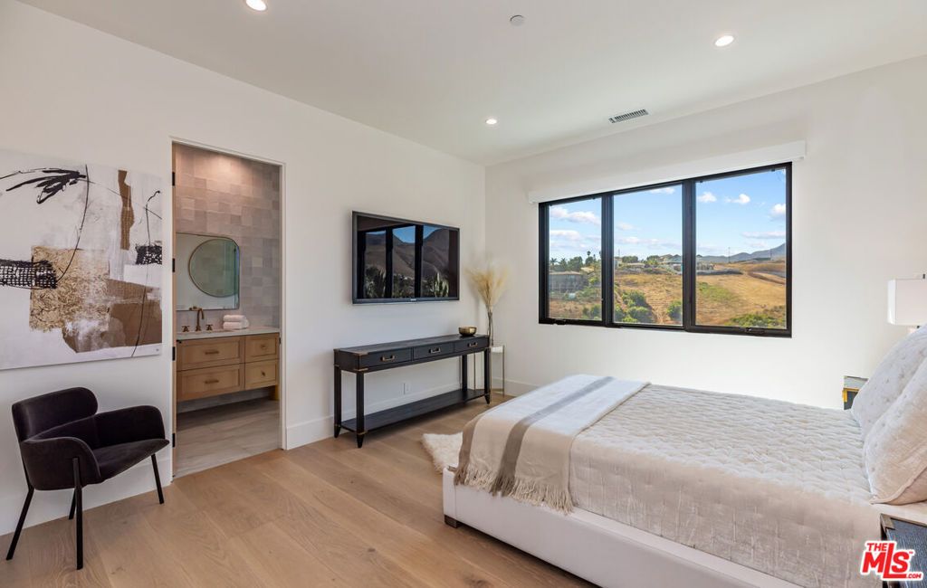 Image 21 of property listing at 6251 Ramirez Mesa Drive, Malibu, CA 90265