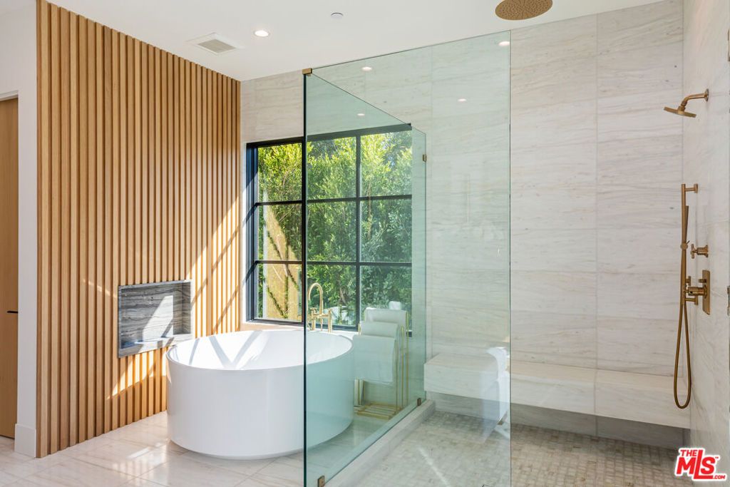 Image 25 of property listing at 6251 Ramirez Mesa Drive, Malibu, CA 90265