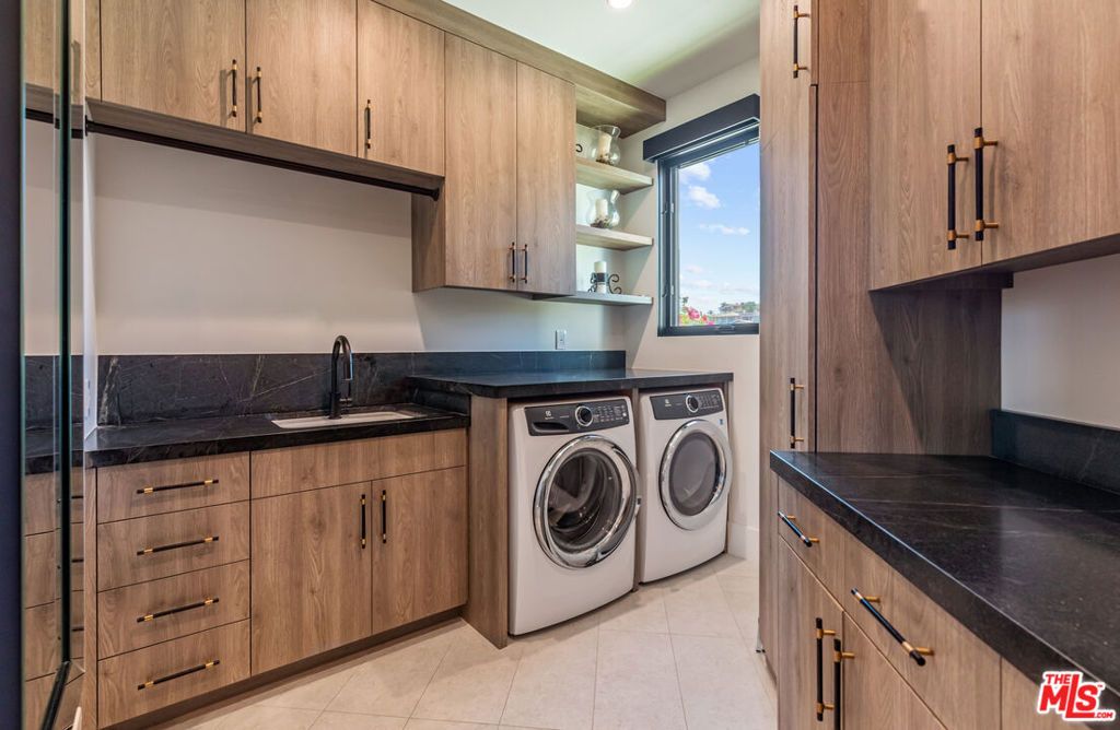 Image 26 of property listing at 6251 Ramirez Mesa Drive, Malibu, CA 90265
