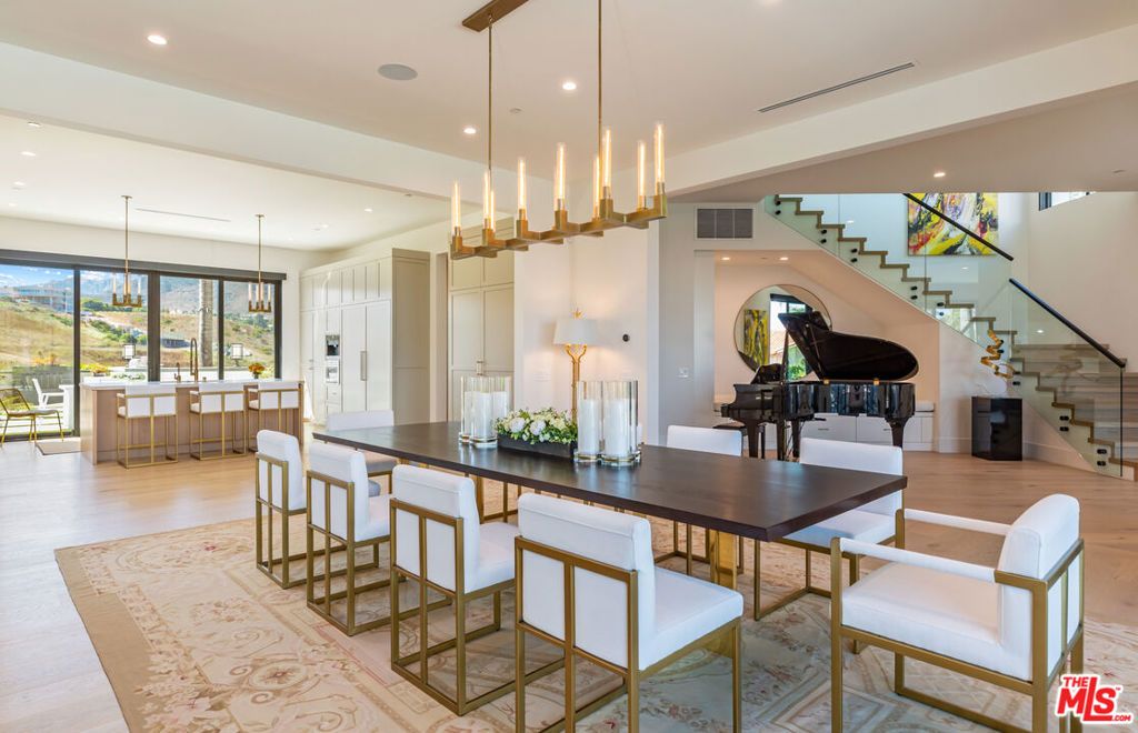 Image 9 of property listing at 6251 Ramirez Mesa Drive, Malibu, CA 90265