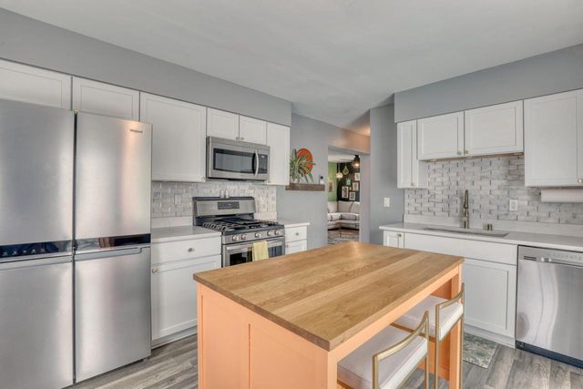 3437 6th AVENUE, Racine, WI 53402