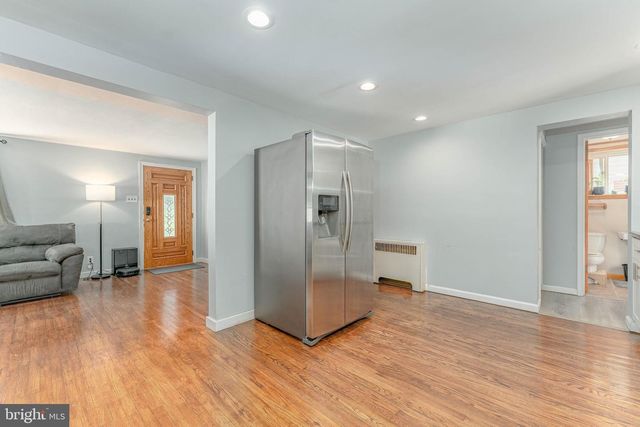 1966 MORELAND RD, Abington, PA 19001