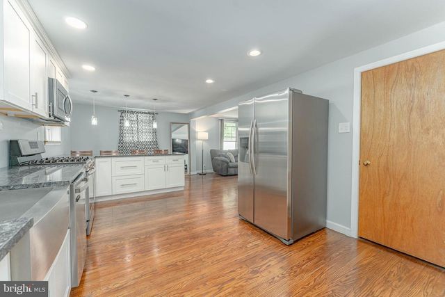 1966 MORELAND RD, Abington, PA 19001