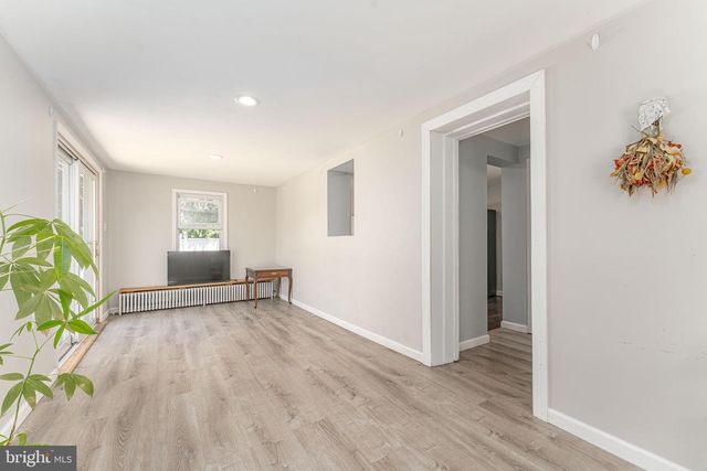 1966 MORELAND RD, Abington, PA 19001