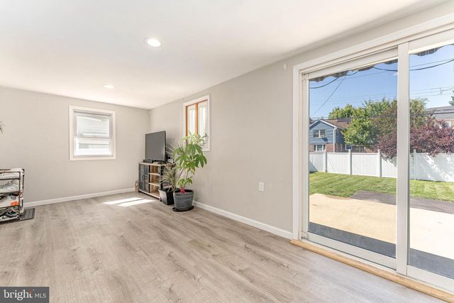 1966 MORELAND RD, Abington, PA 19001