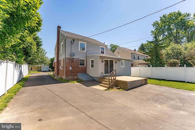 1966 MORELAND RD, Abington, PA 19001