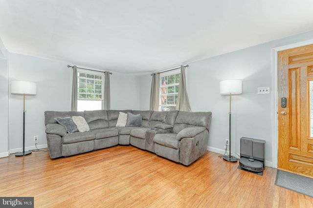 1966 MORELAND RD, Abington, PA 19001