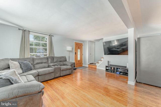 1966 MORELAND RD, Abington, PA 19001