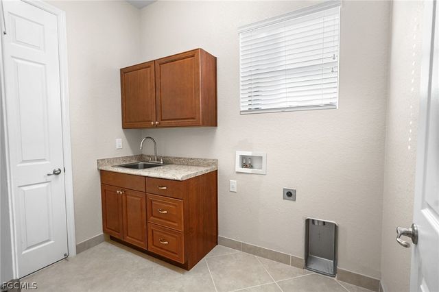 11683 Meadowrun CIR, Fort Myers, FL 33913