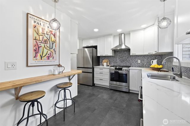 9402 36th Avenue SW, Seattle, WA 98126