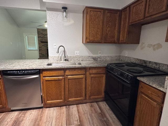 2406 Hallmark Street, Grand Prairie, TX 75052