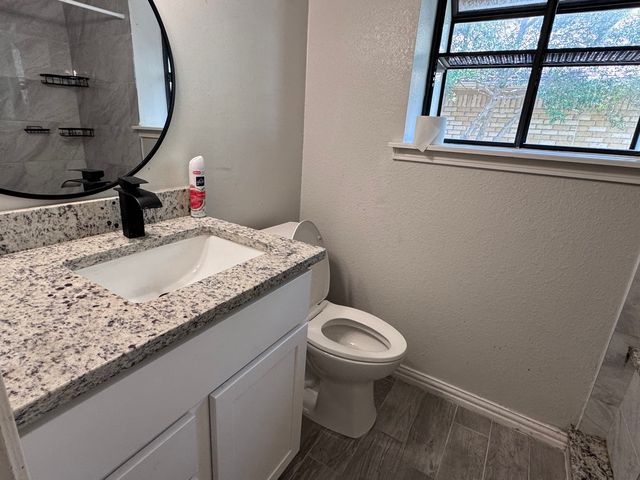 2406 Hallmark Street, Grand Prairie, TX 75052