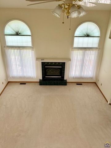 2027 SW West Trail RD, Topeka, KS 66615
