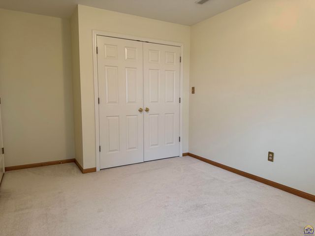 2027 SW West Trail RD, Topeka, KS 66615