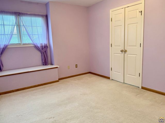 2027 SW West Trail RD, Topeka, KS 66615