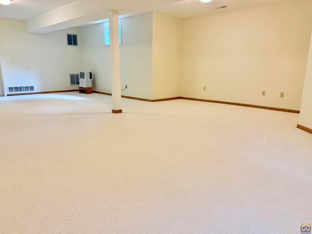2027 SW West Trail RD, Topeka, KS 66615