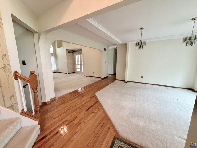 2027 SW West Trail RD, Topeka, KS 66615