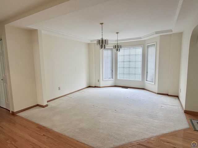 2027 SW West Trail RD, Topeka, KS 66615