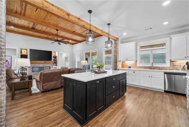 302 Savannah Drive, Mansfield, GA 30055