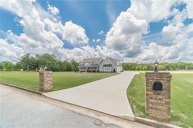 302 Savannah Drive, Mansfield, GA 30055