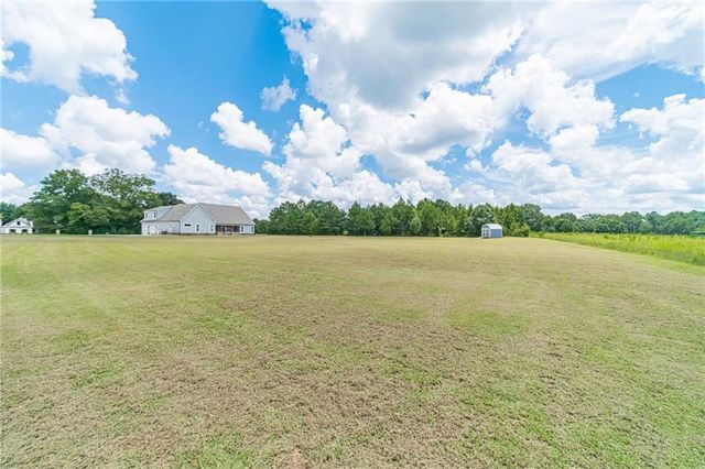 302 Savannah Drive, Mansfield, GA 30055